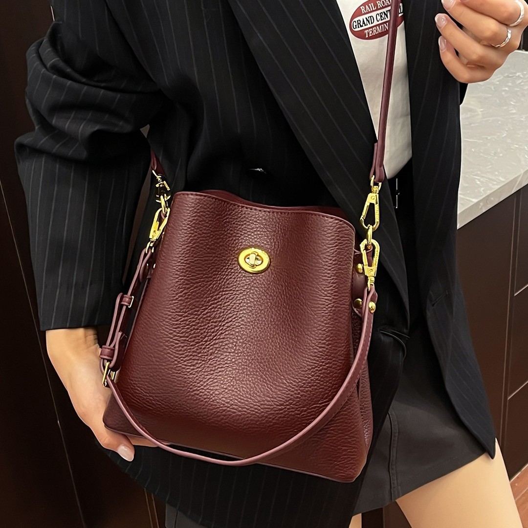 ファッションPUレザー女性用ハンドバッグ 大容量 ファッショ - Luxury Bags 2026 のレビューと価格