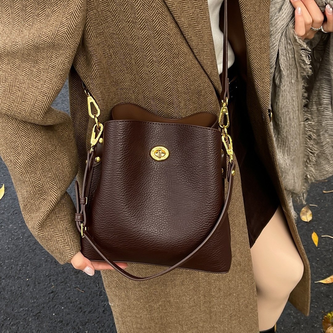 ファッションPUレザー女性用ハンドバッグ 大容量 ファッショ - Luxury Bags 2026 のレビューと価格