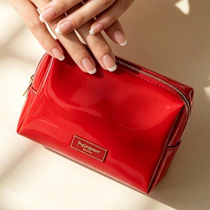 YSL BEAUTE レッドフェイクレザーメイクアップバッグ - Luxury Bags Ysl のレビューと価格