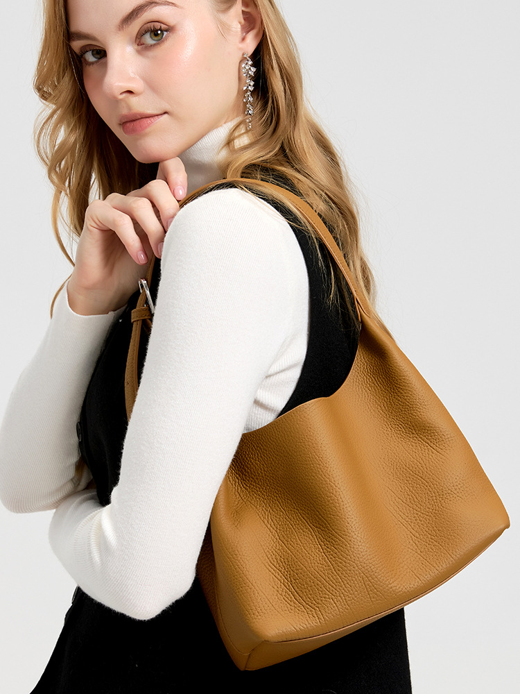 YANATARI 本革製クロスボディバッグ ミニマリストトー - Luxury Bags Wholesale のレビューと価格