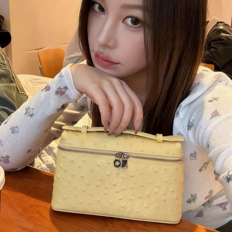 ダチョウ革ショルダーミニバッグ レディース 高級 多用途 ラ - Luxury Bags Jacquemus のレビューと価格