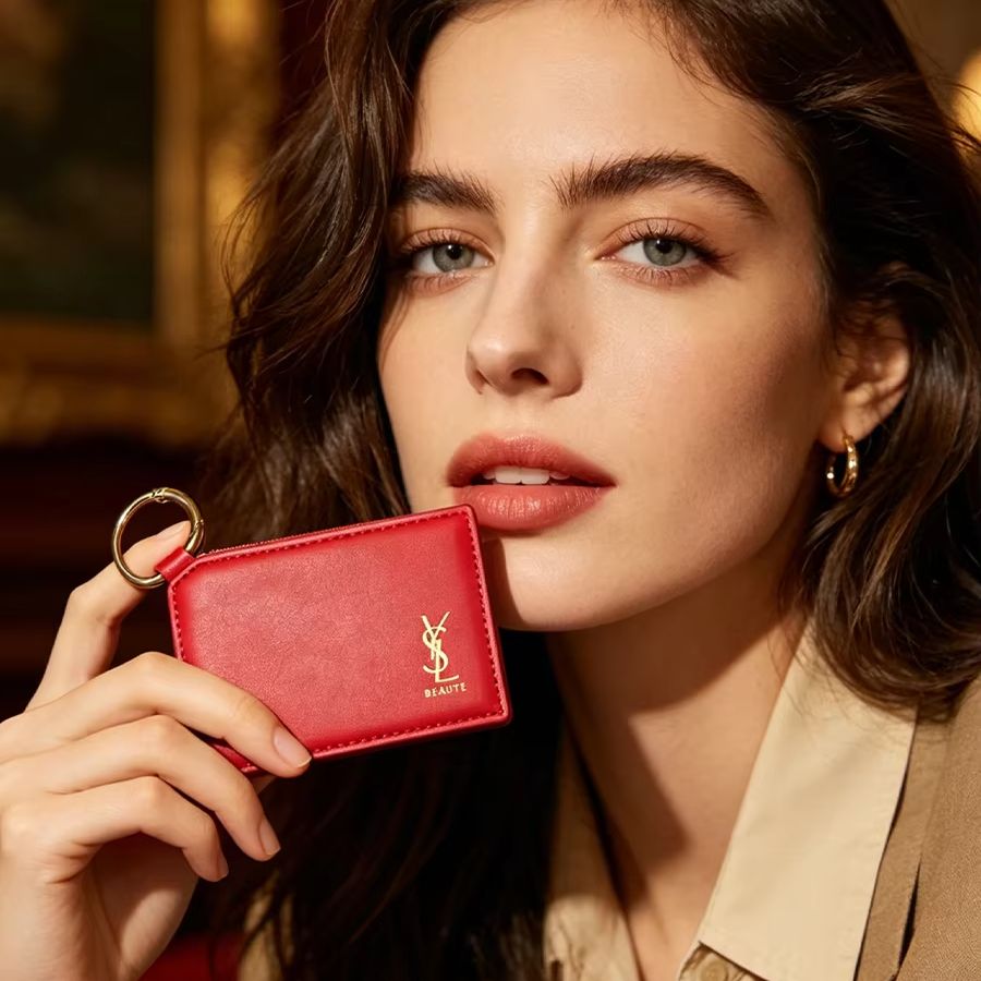 YSL レッドレザー スクエアミニポケットタッチアップメイク - Luxury Bags Ysl のレビューと価格