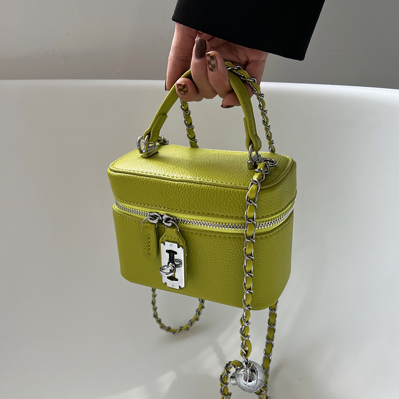 女性スクエアハンドバッグ 2026 夏のファッションチェーン - Luxury Bags Jacquemus のレビューと価格